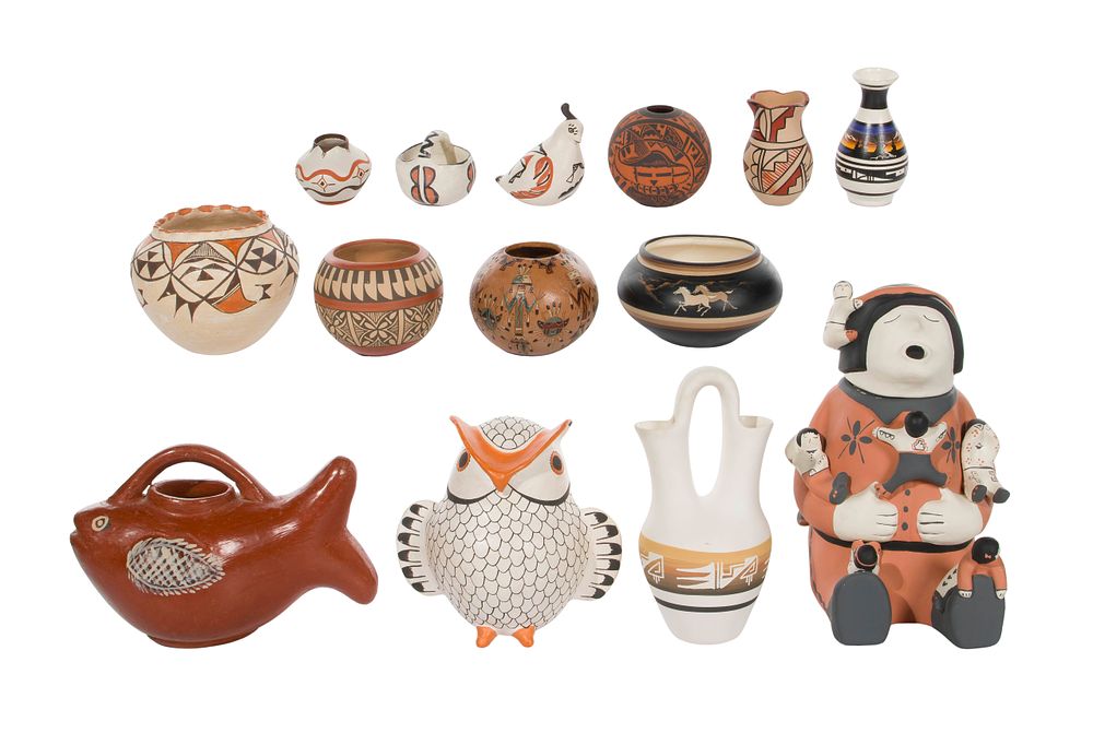 Lot 187: Pueblo Indian Pottery Assortment