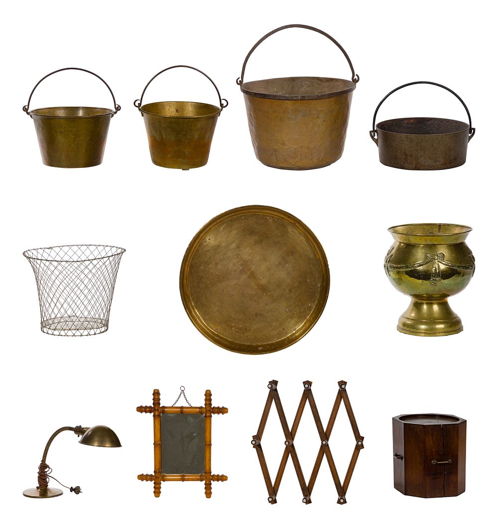 Lot 289: Decorative Object Assortment