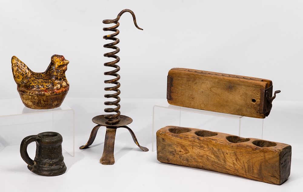 Lot 292: Primitive Object Assortment