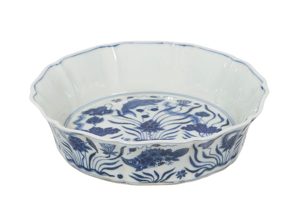 Lot 160: Chinese Blue and White Porcelain Brush Washer