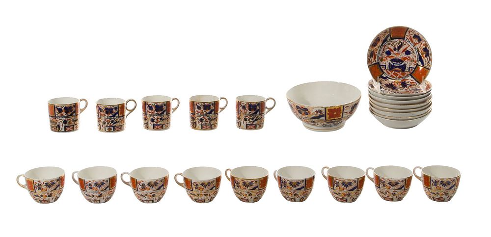 Lot 165: Japanese Imari Style Porcelain Assortment