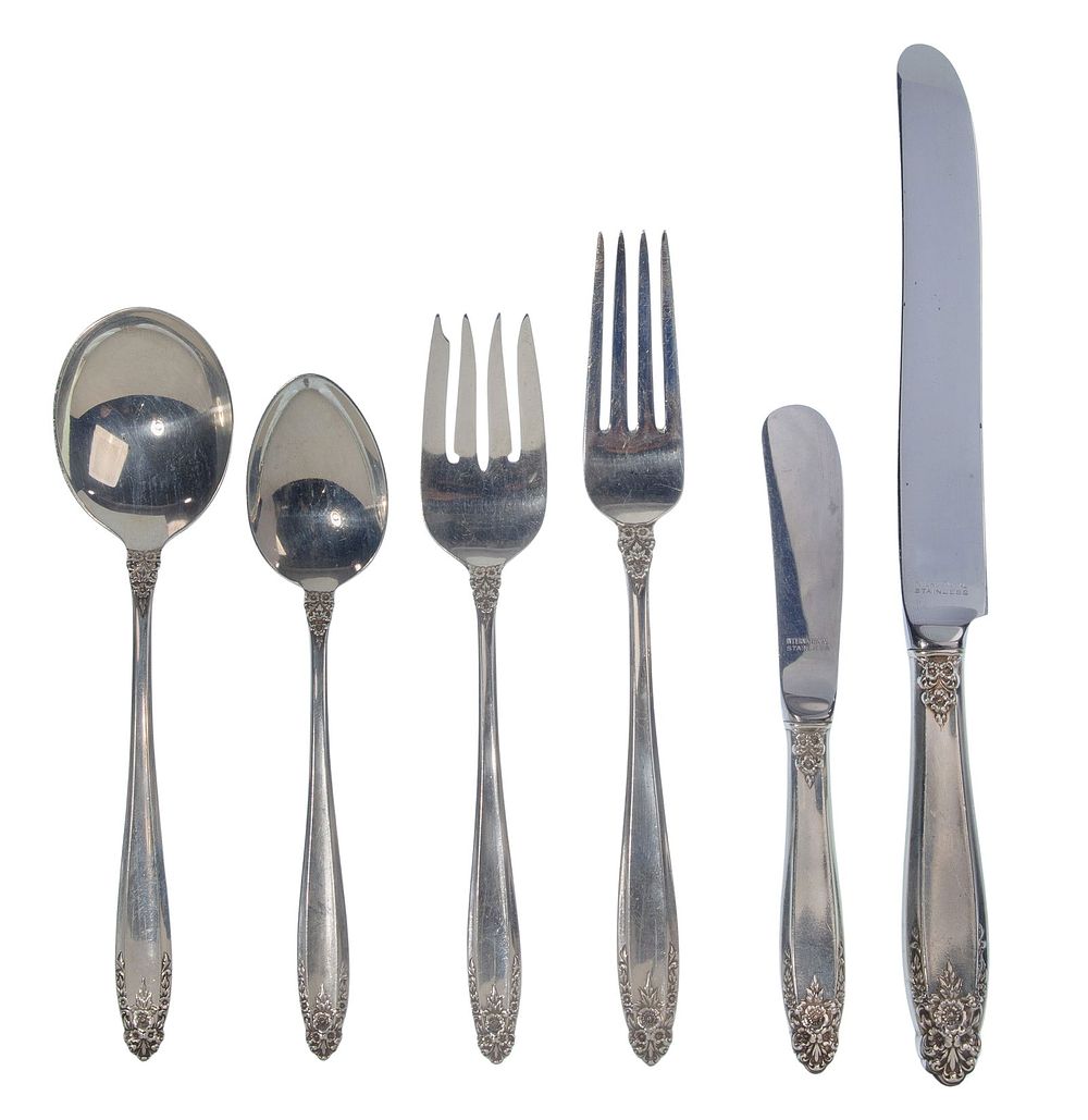 Lot 205: International 'Prelude' Sterling Silver Flatware Service