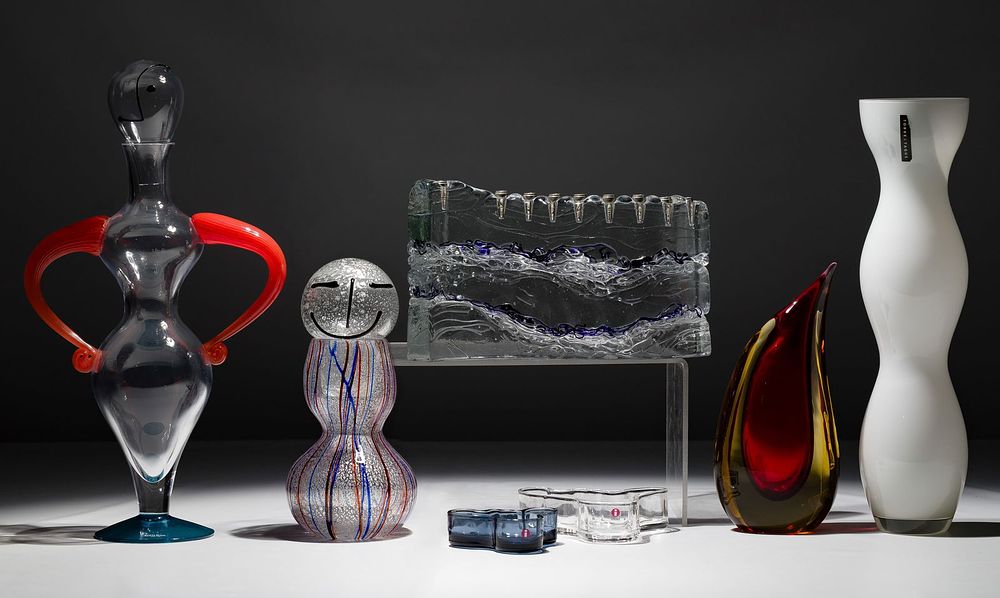 Lot 235: Art Glass Assortment