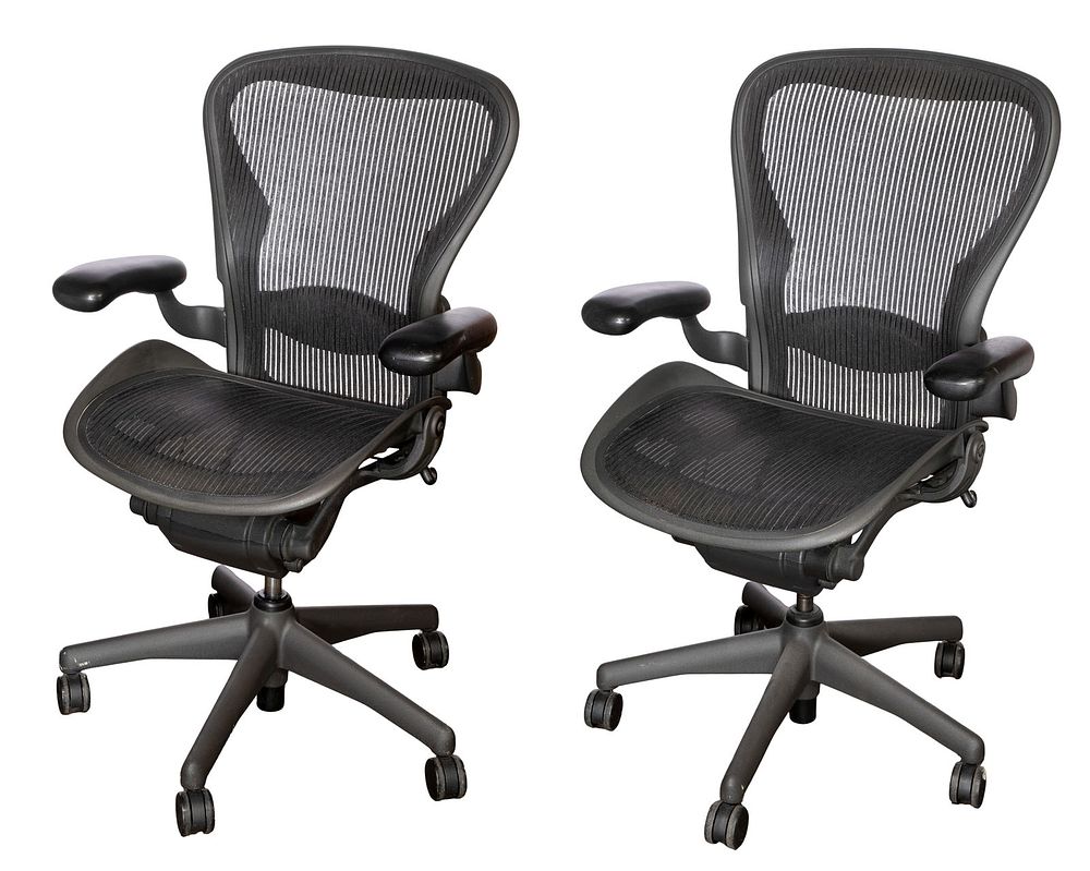 Lot 276: Herman Miller Aeron Office Chairs