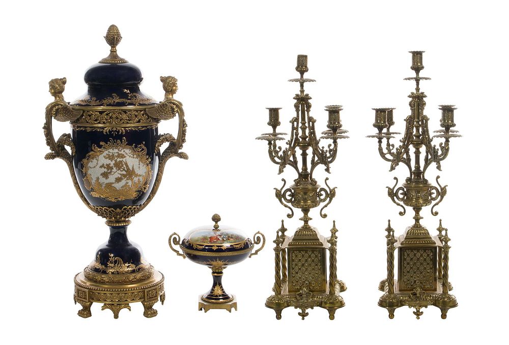 Lot 280: Decorative Object Assortment