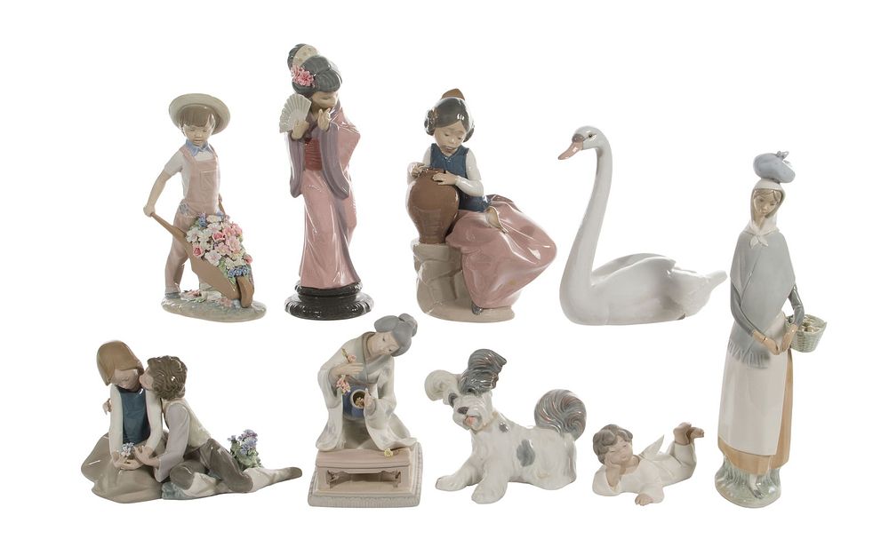 Lot 301: Lladro Porcelain Figurine Assortment