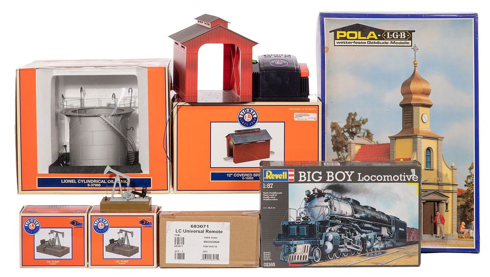 Lot 338: Lionel Track, Remote and Accessory Assortment