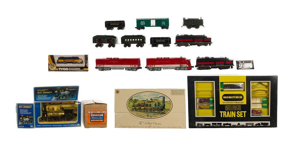 Lot 355: Lionel Model Train O Scale Assortment