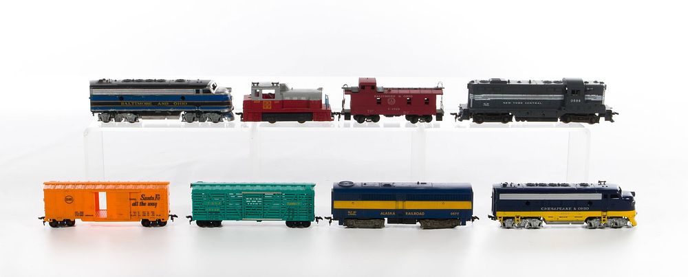 Lot 358: HO Scale Model Train Assortment