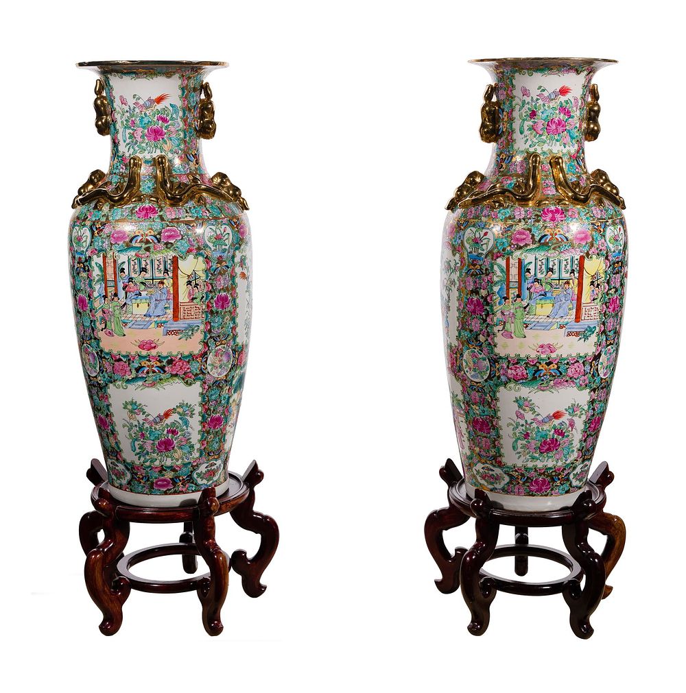 Lot 258: Chinese Export Porcelain Vases with Stands