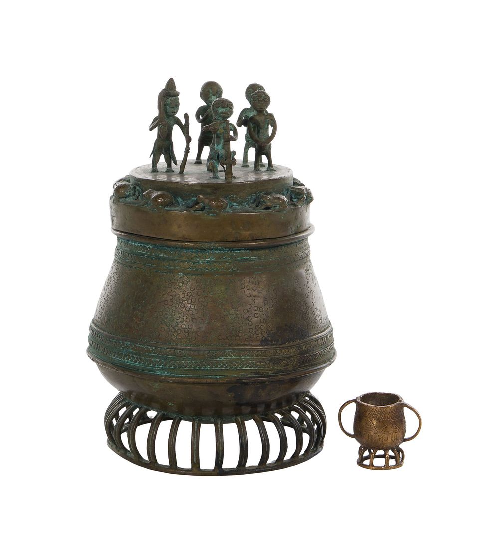 Lot 296: African Bronze Ashanti Kuduo Gold Dust Vessels