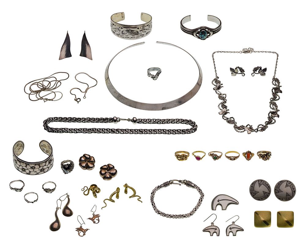 Lot 157: Gold and Silver Jewelry Assortment