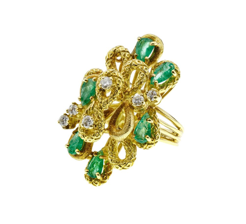 Lot 162: 18k Yellow Gold, Emerald and Diamond Ring