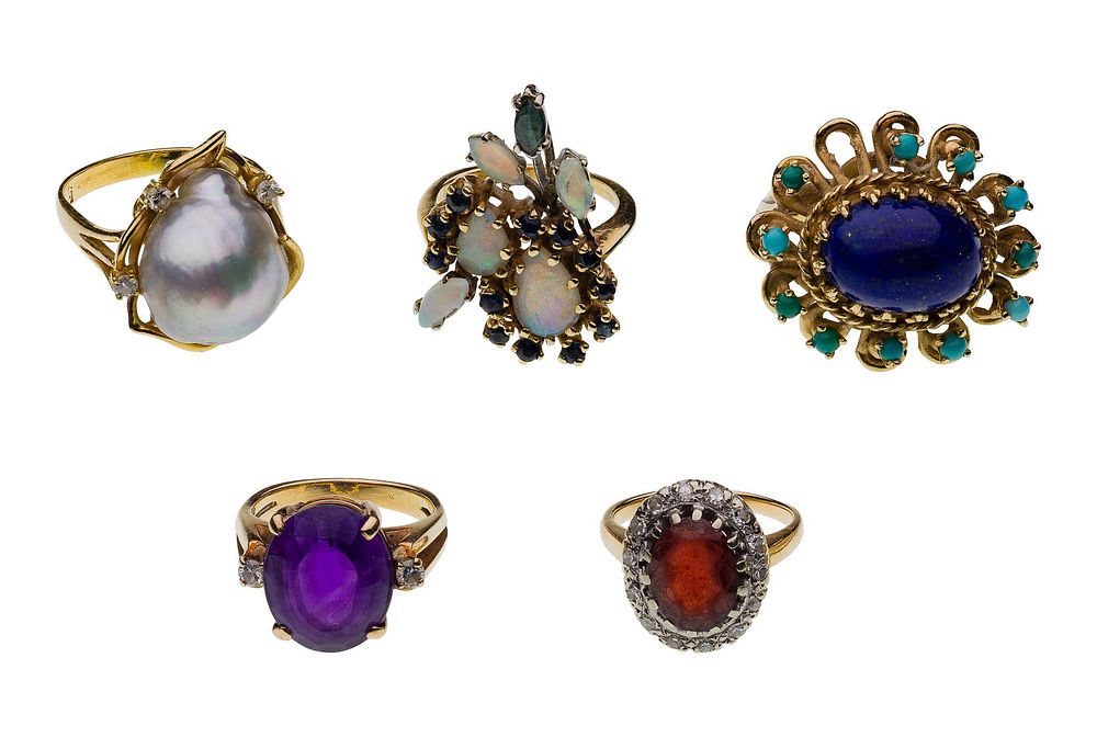 Lot 165: 14k Yellow Gold Ring Assortment