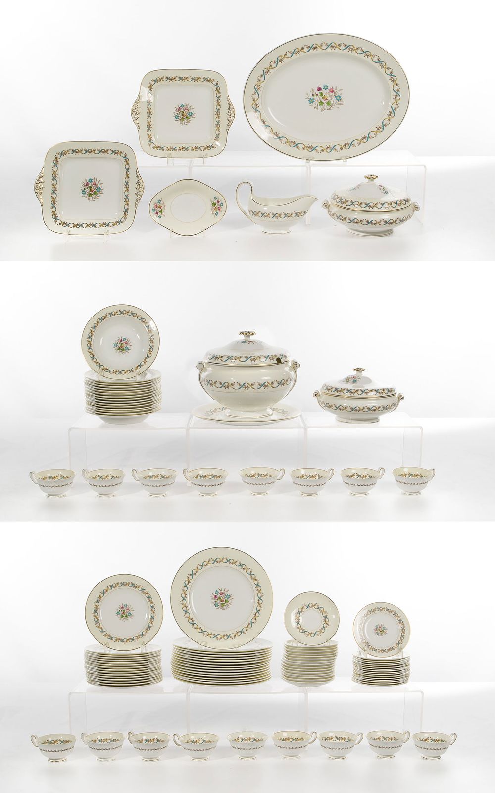Lot 206: Wedgwood Sandringham Blue China Service