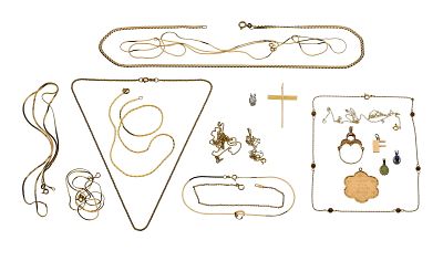 14k Gold Jewelry Assortment (19) items including (10) chain style necklaces, (2) chain style 