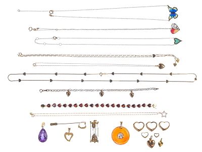 14k Yellow Gold Jewelry Assortment (21) items including (7) necklaces, (2) bracelets, (11) 