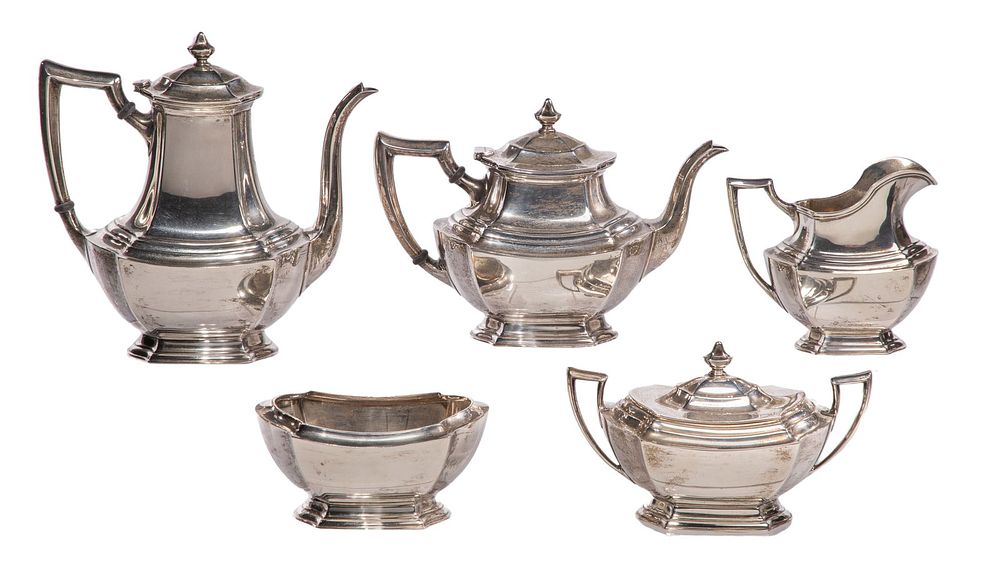 Lot 178: Wallace The Washington Sterling Silver Beverage Service