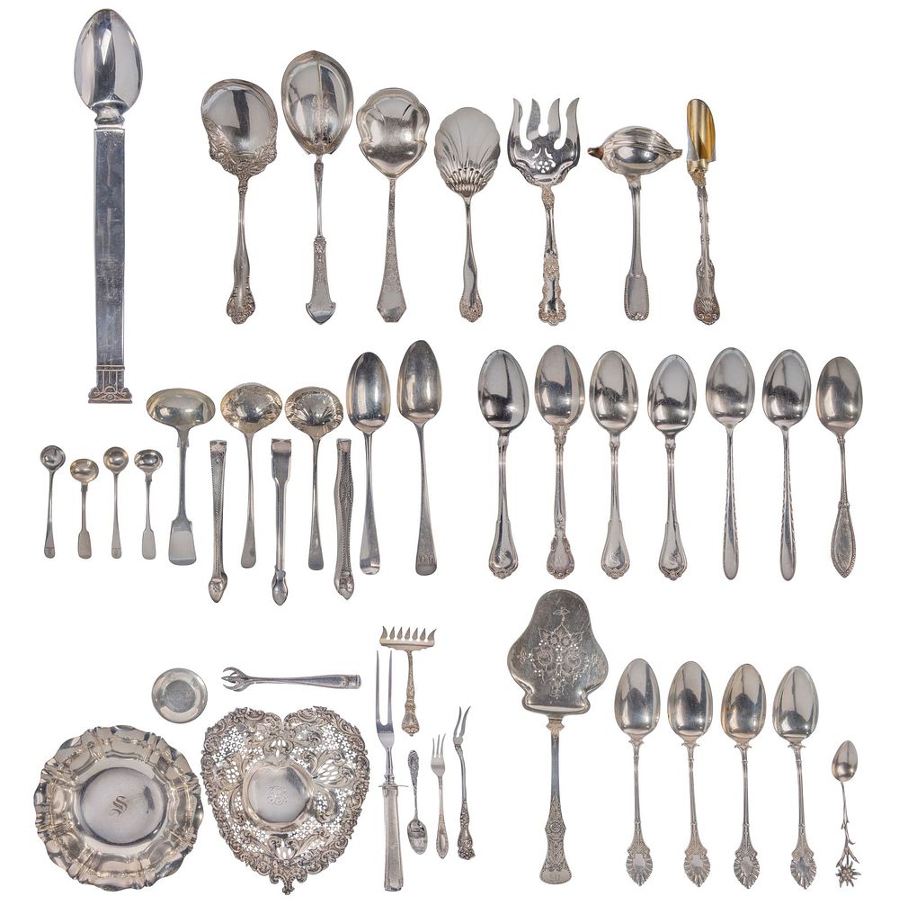 Lot 199: Sterling Silver and European (800) Silver Object Assortment