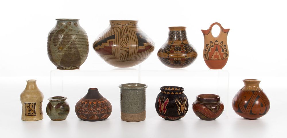 Lot 211: Southwestern Pottery Assortment