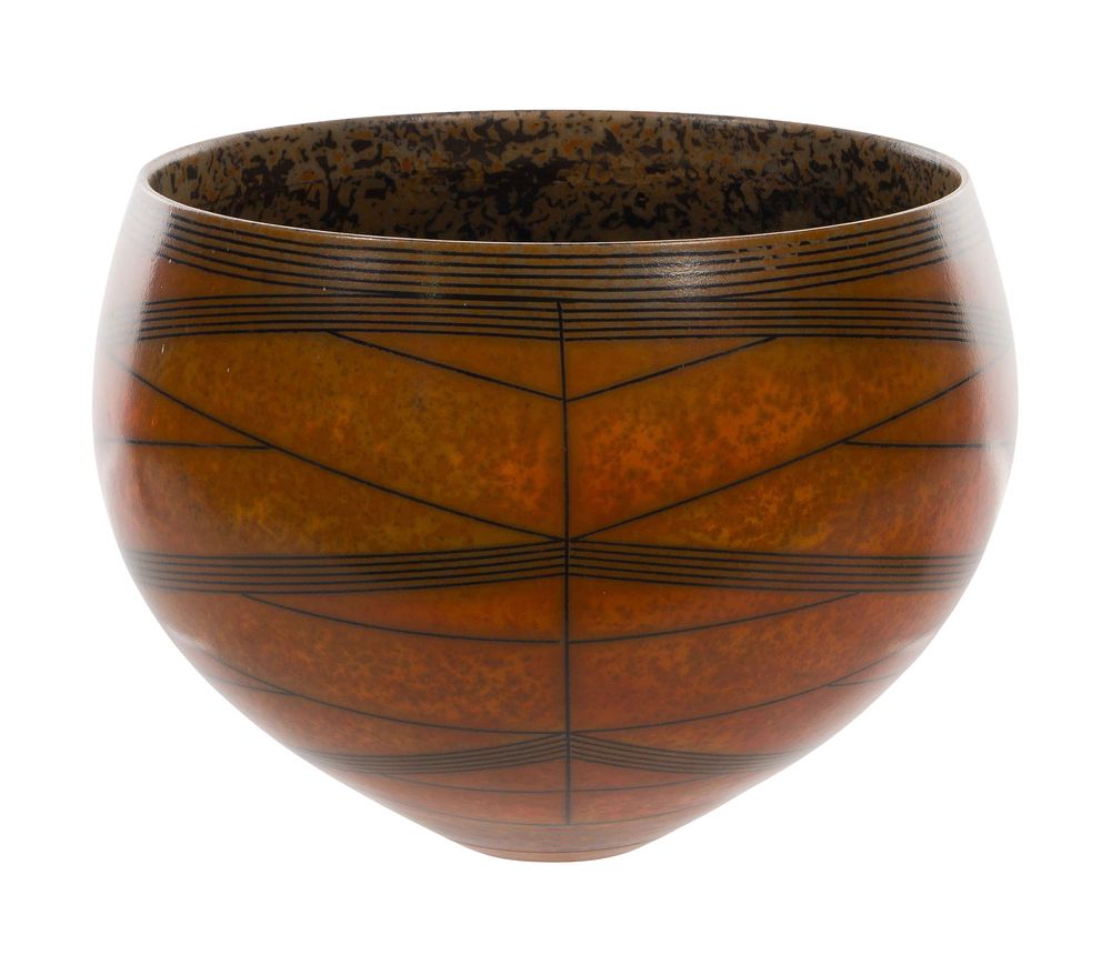 Lot 216: Duncan Ross (English, b.1943) Terra-Sigillata Vase