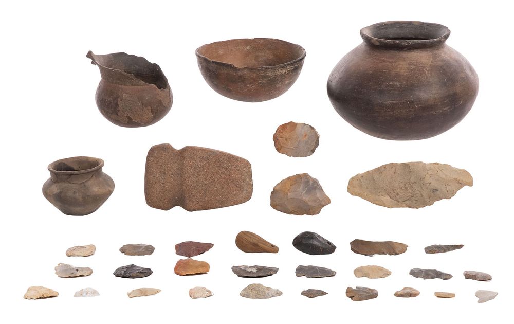 Lot 166: Mississippian Pottery and Artifact Assortment