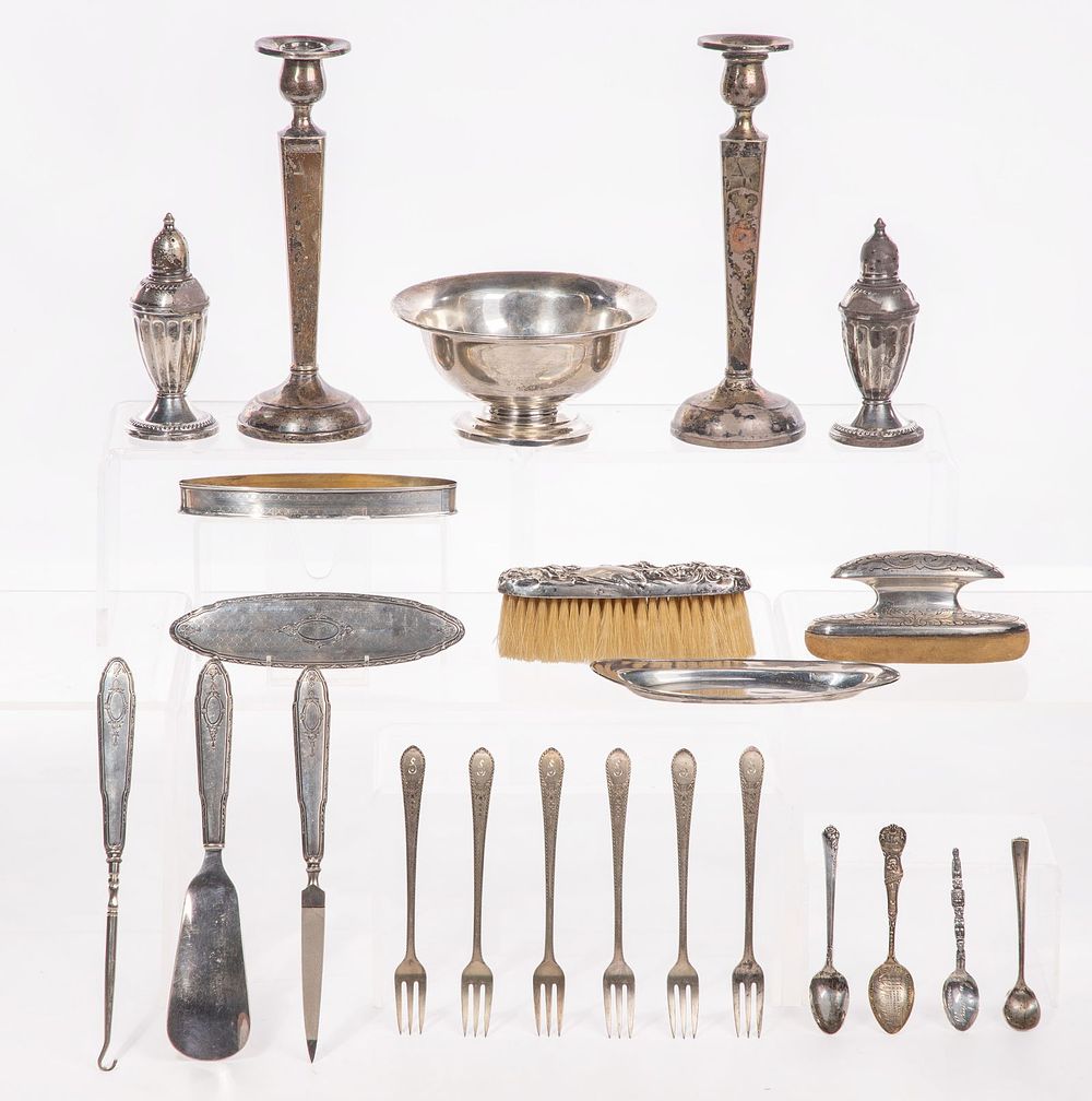Lot 208: Sterling Silver Assortment