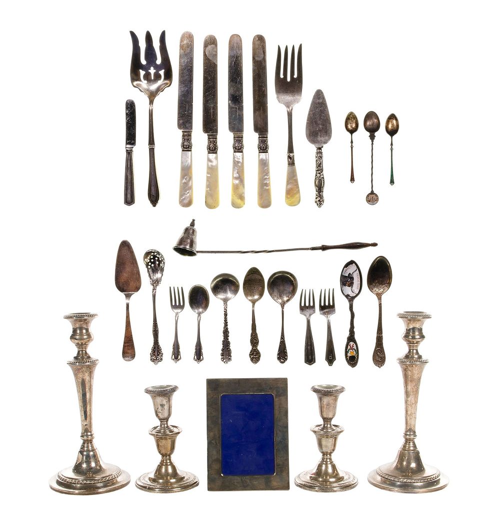 Lot 210: Sterling Silver and European Silver (800) Assortment