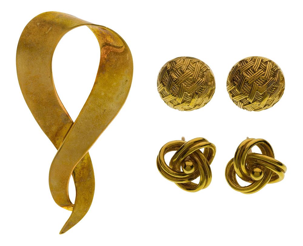 Lot 244: 18k Yellow Gold Jewelry Assortment