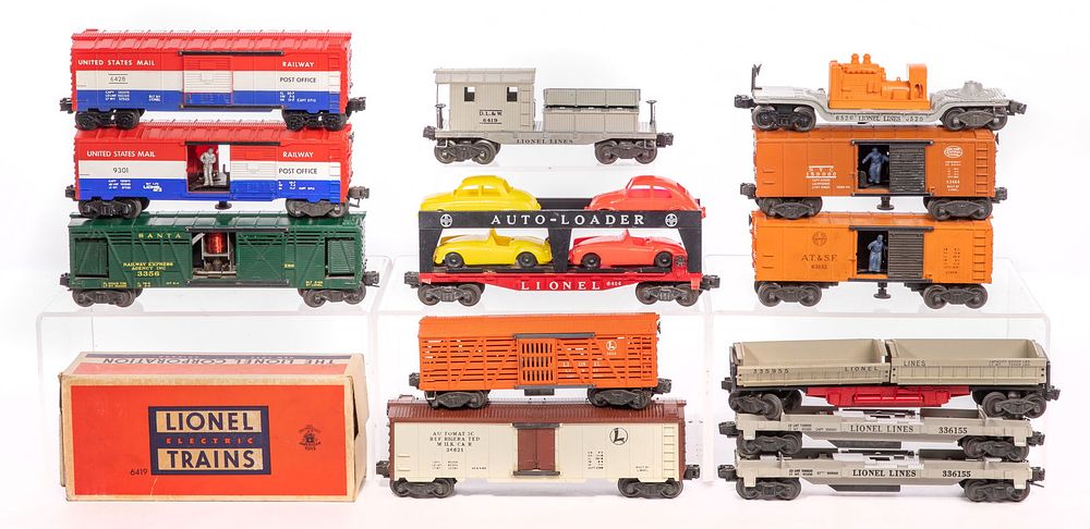 Lot 175: Lionel Model Train O Scale Assortment