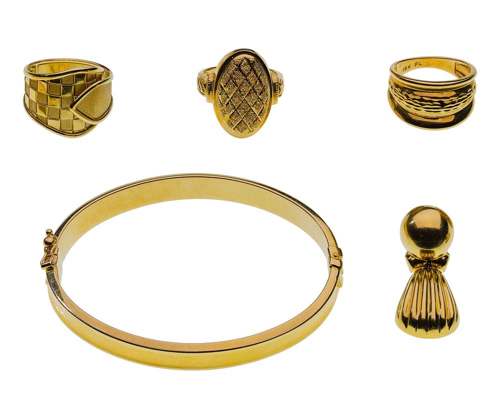 Lot 187: 18k Yellow Gold Jewelry Assortment