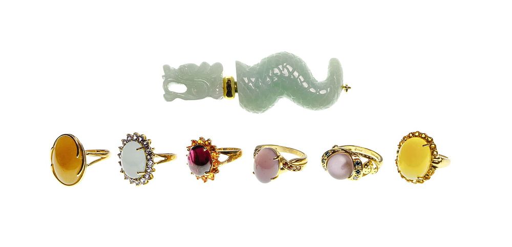 Lot 194: 14k Yellow Gold and Gemstone Ring Assortment
