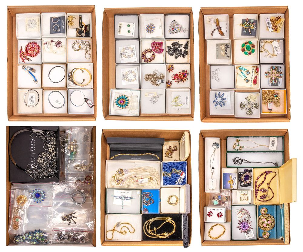 Lot 206: Rhinestone Jewelry Assortment