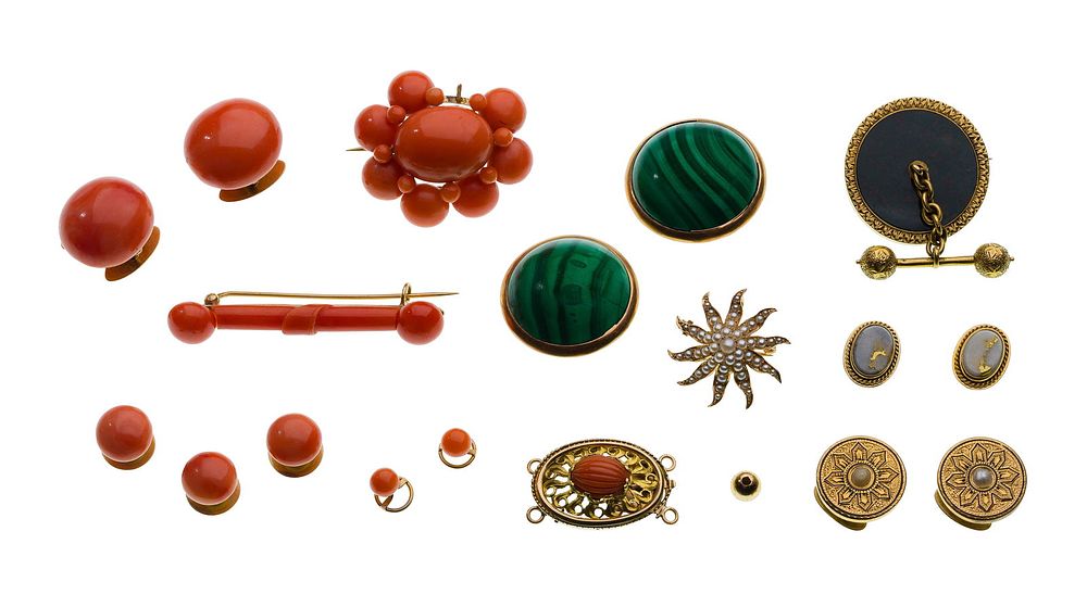 Lot 217: 14k Gold Jewelry Assortment