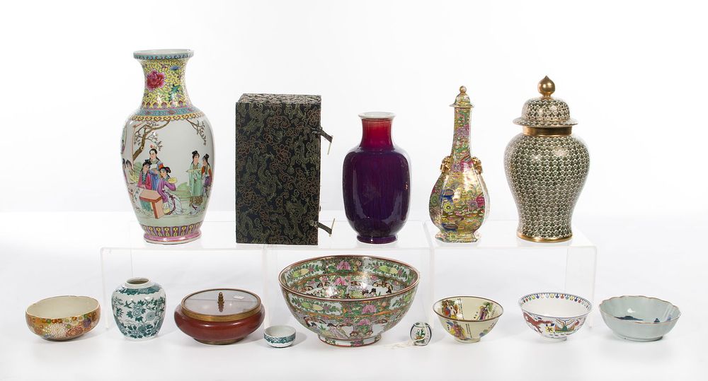 Lot 361: Asian Porcelain Assortment