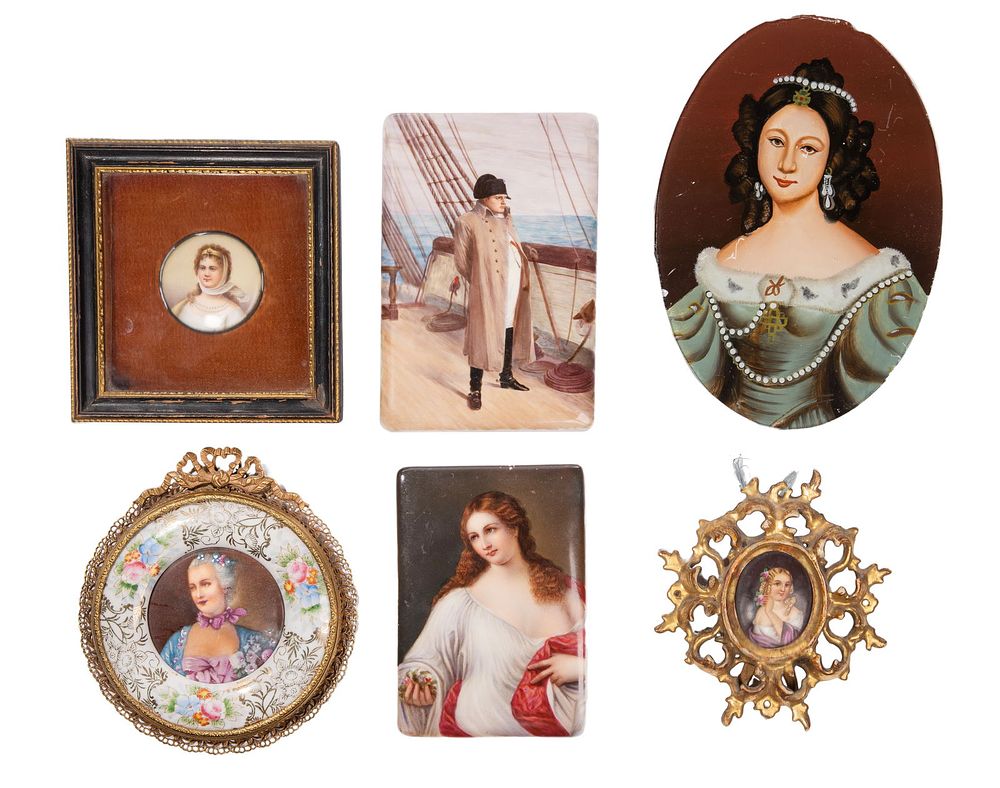 Lot 413: Porcelain Plaque Assortment
