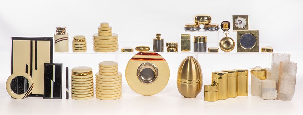 Lot 499: Vanity Object Assortment
