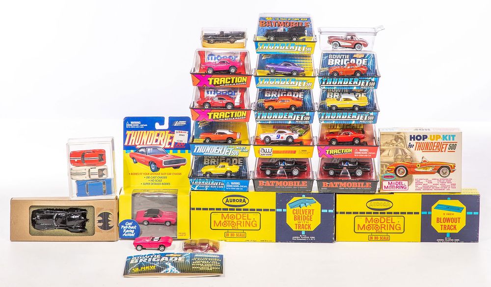 Lot 230: Slot Car Assortment
