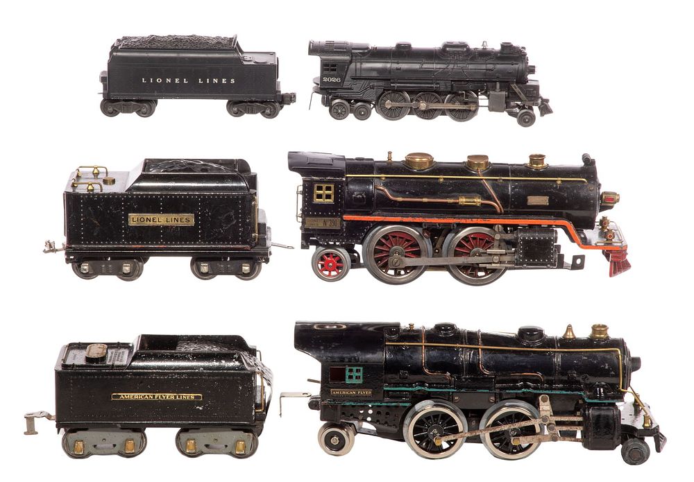 Lot 251: Model Train Standard and O-27 Scale Assortment