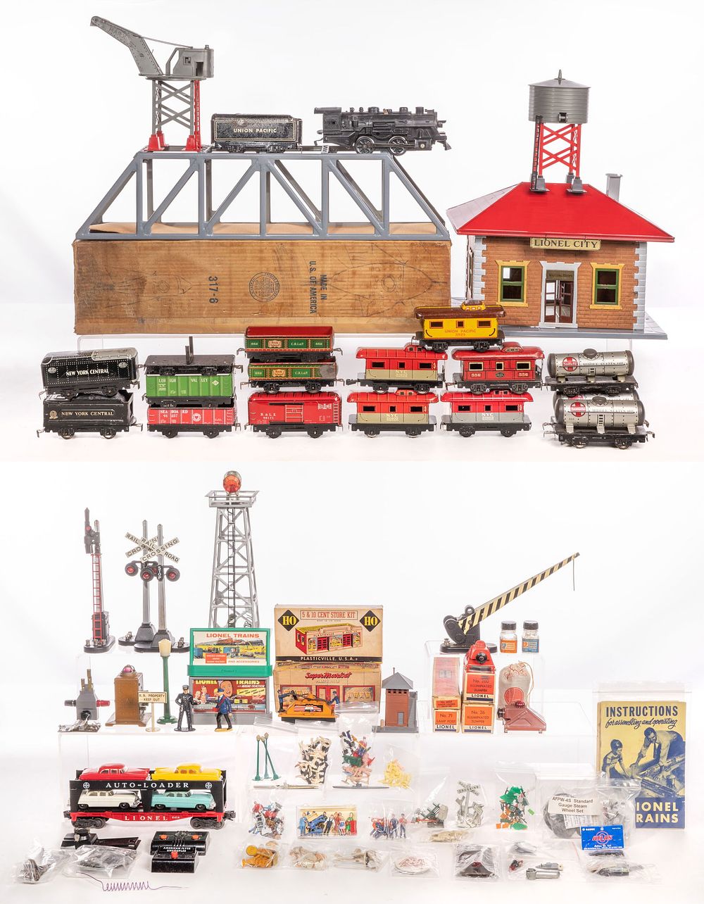 Lot 252: Model Train and Accessory Assortment