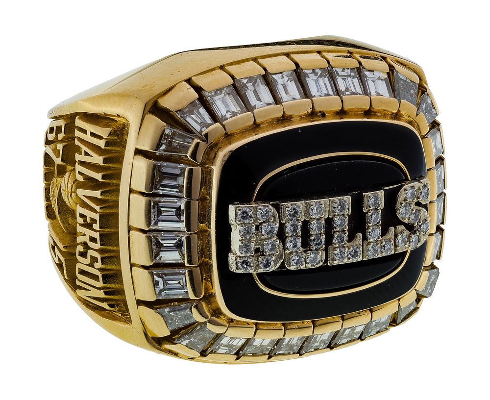 Lot 200: 1991-1992 Chicago Bulls World Championship Jostens 14k Yellow Gold Ring