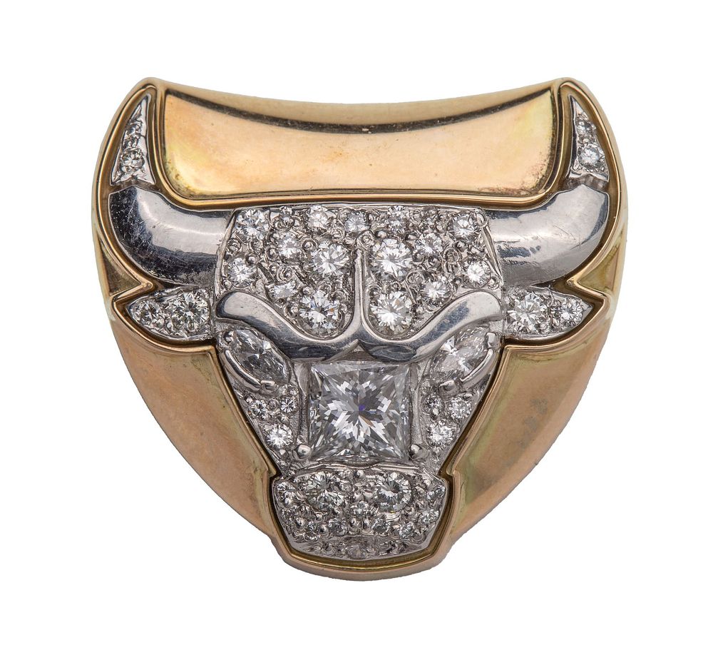 Lot 203: 1997 Chicago Bulls World Championship 14k Yellow Gold Pendant