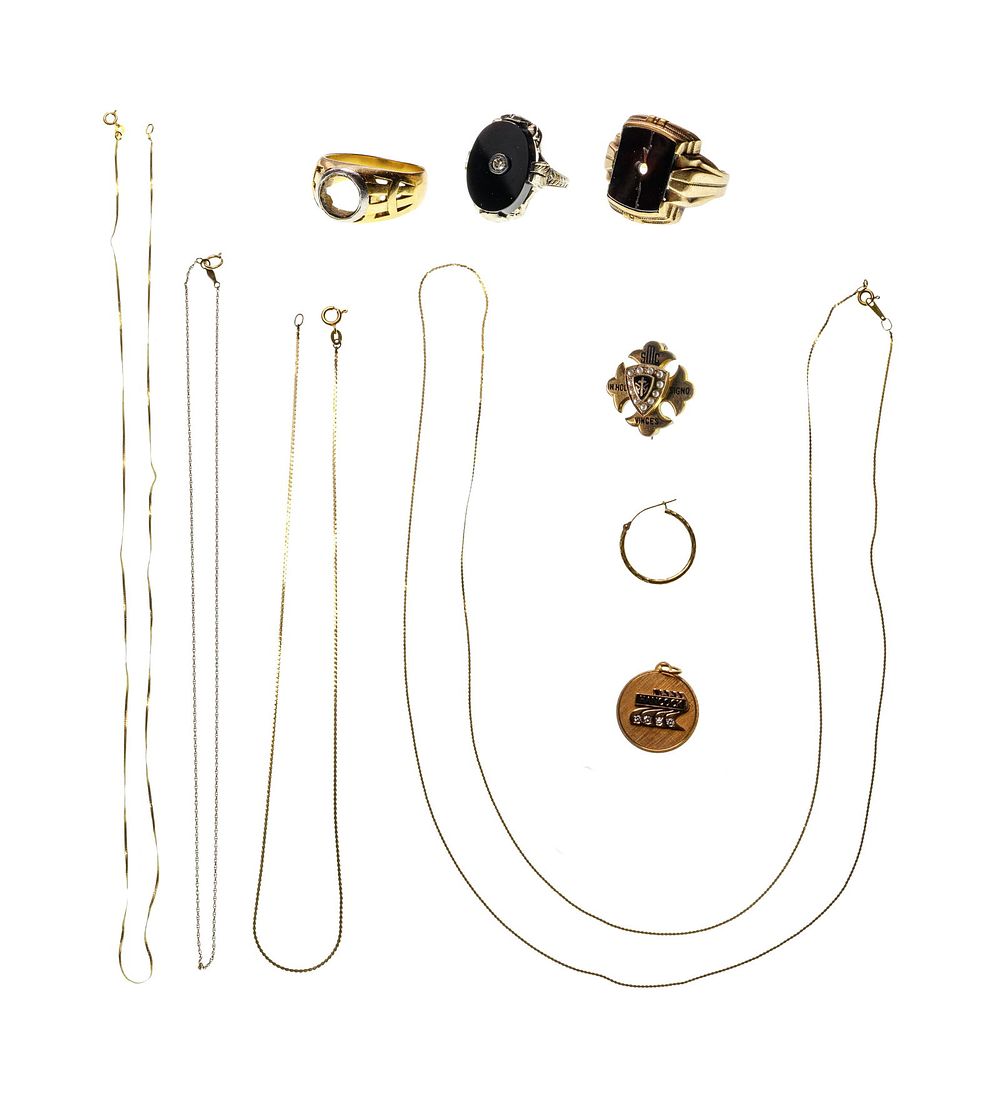 Lot 214: Gold Jewelry Assortment