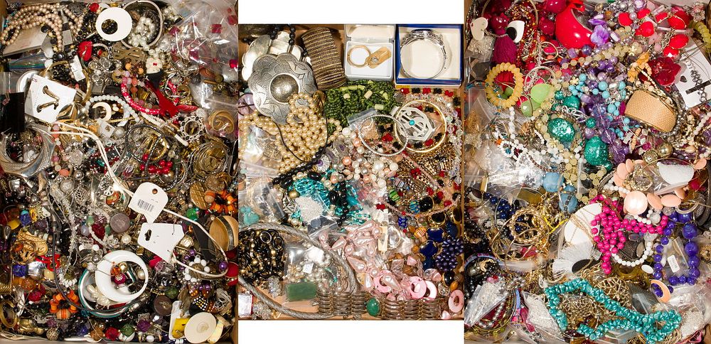 Lot 233: Costume Jewelry Assortment