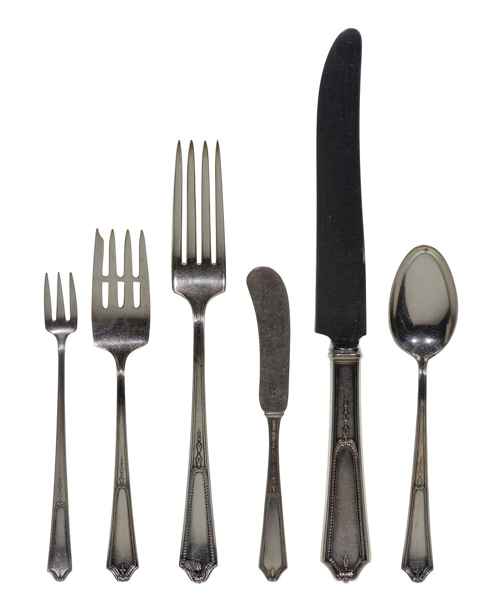 Lot 239: International Silver Georgian Maid Sterling Silver Flatware Service