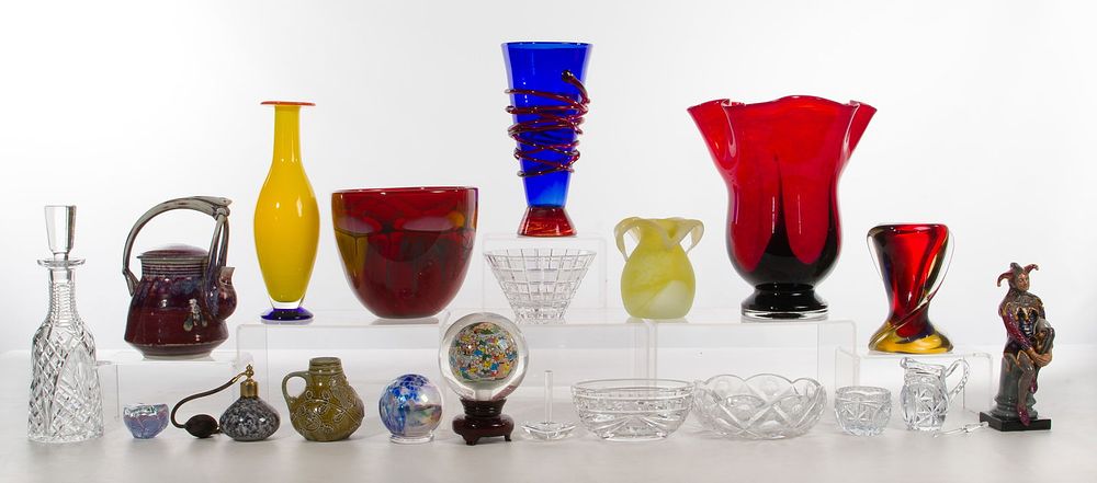 Lot 250: Art Glass and Ceramic Assortment