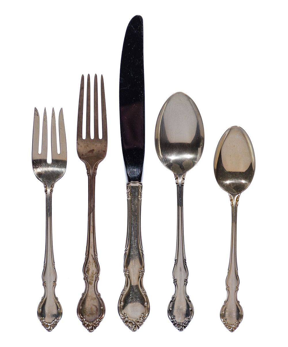 Lot 215: Alvin Pirouette Sterling Silver Flatware Service