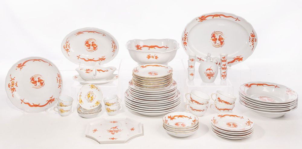 Lot 232: Meissen Red Dragon Court China Service