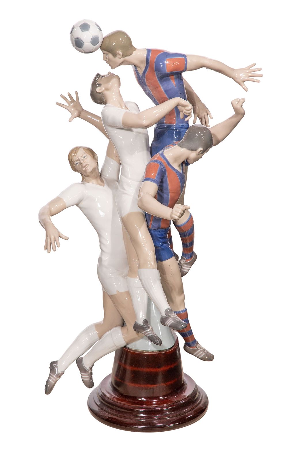Lot 248: Lladro #1266 'Soccer Players' Porcelain Figurine