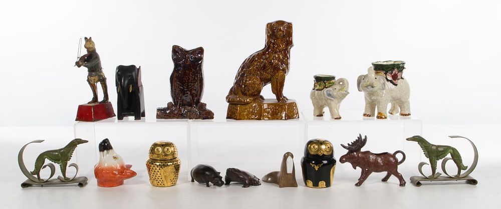 Lot 250: Decorative Figural Object Assortment